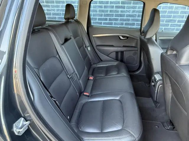Volvo V70 2.0 T4 Classic Edition 2016 Benzine 6