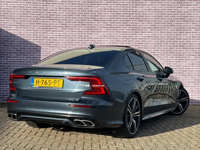 Volvo S60 2.0 T5 Intro Edition 2019 Benzine 2