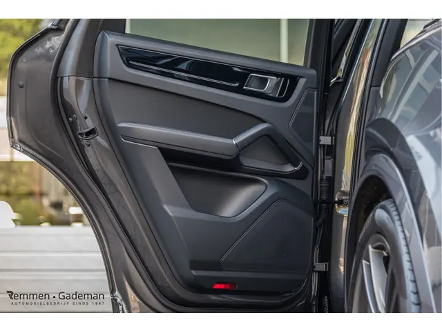 Porsche Cayenne Coupé 3.0 V6 340pk 2020 Benzine 46