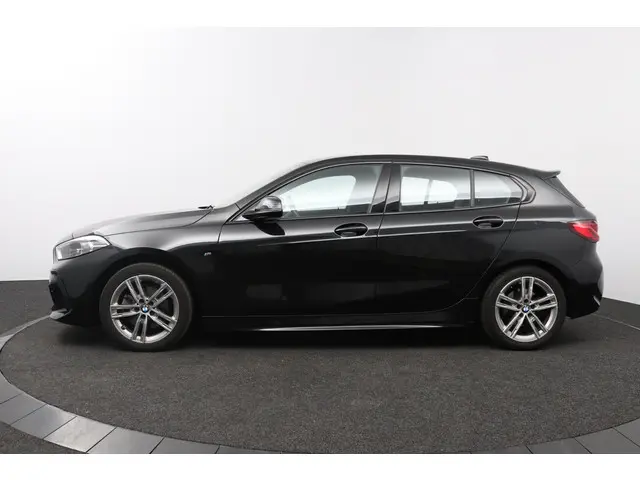 BMW 1 Serie 118i Business Edition 2022 Benzine 5