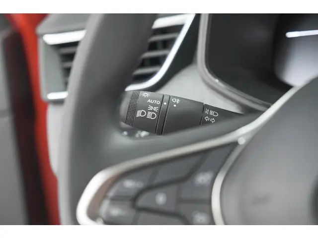 Renault Clio TCe 90 GPF Evolution 2024 Benzine 32