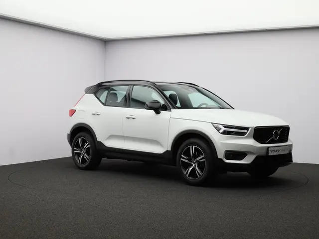 Volvo XC40 T2 Automaat R-Design 2021 Benzine 35