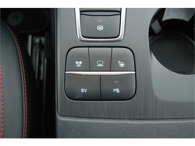 Ford Kuga 2.5 PHEV ST-Line X 2022 Hybride Benzine 22