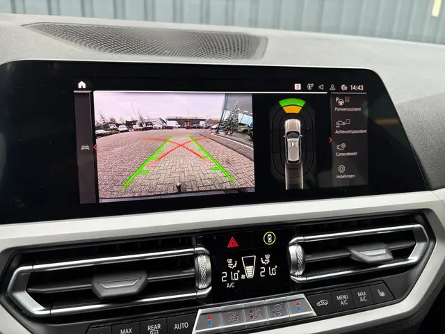 BMW 3 Serie Touring 320i High Executive M 2022 Benzine 22