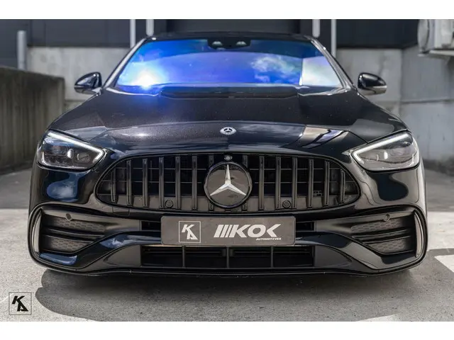 Mercedes-Benz C-Klasse 300 AMG Line 2021 Benzine 64