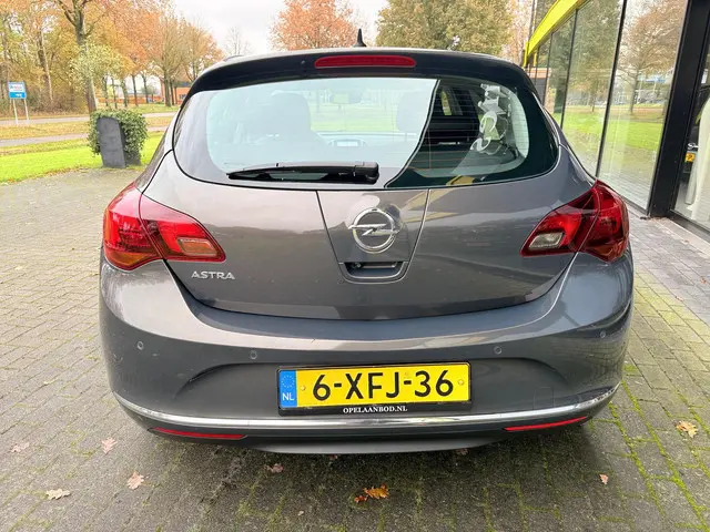 Opel Astra 1.4 Cosmo 2014 Benzine 10