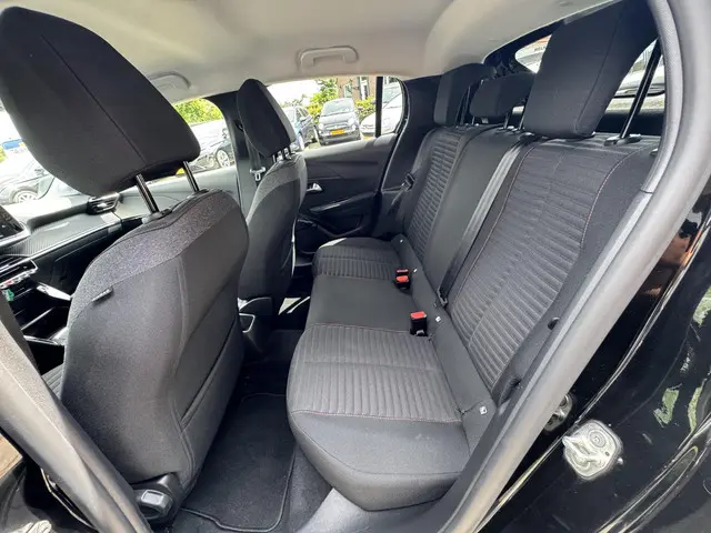 Peugeot 208 1.2 PureTech Blue Lease Allure 2020 Benzine 23