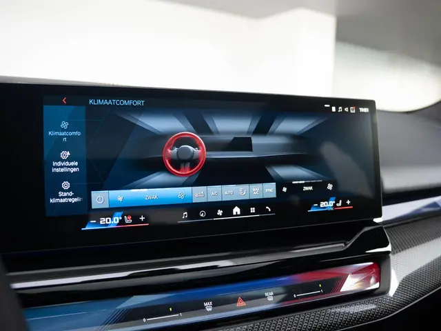 BMW M5 Touring 2026 Hybride Benzine 37