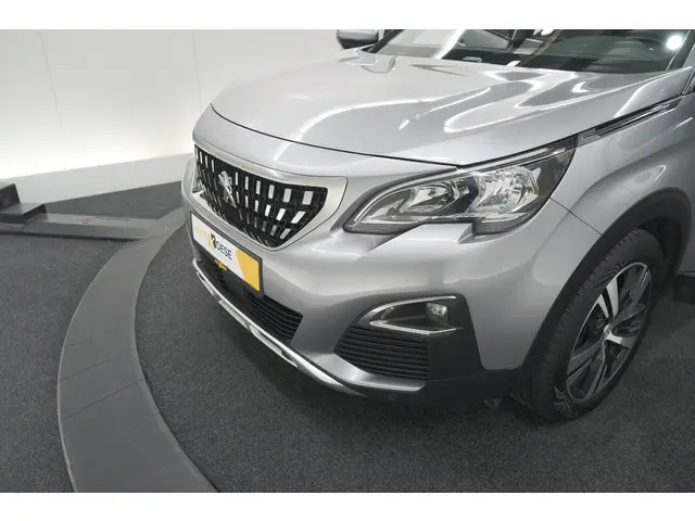 Peugeot 3008 PureTech 130 EAT8 GT Line 2019 Benzine 17