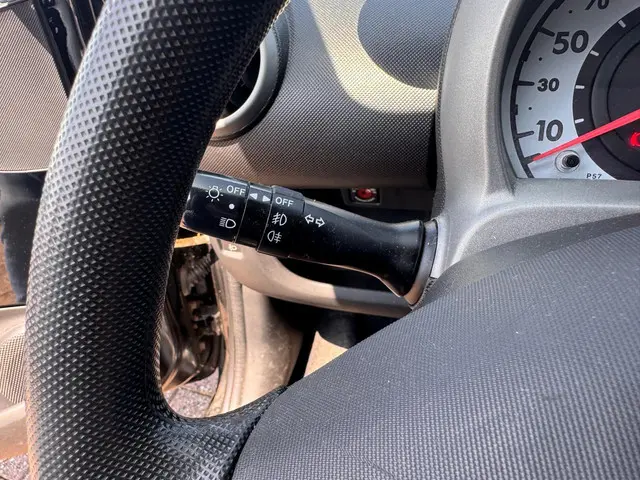 Peugeot 107 1.0 Active NAP / AIRCO / LED 2013 Benzine 22
