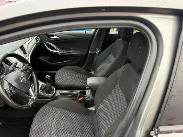 Opel Astra SPORTS TOURER 1.4 Turbo S/S 2019 Benzine 9