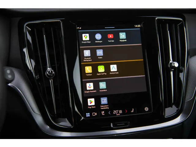 Volvo V60 2.0 B3 Essential Edition 2023 Benzine 19