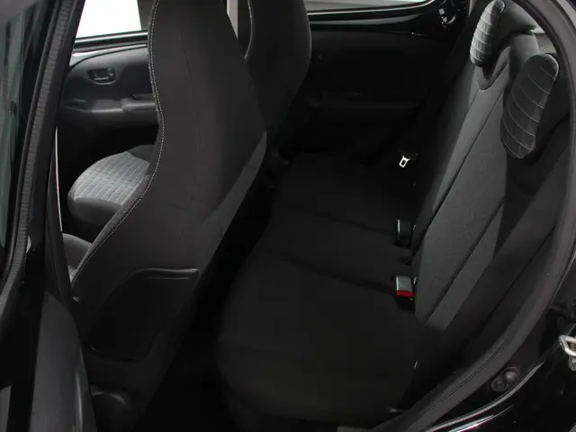 Peugeot 108 1.0 e-VTi Active 2021 Benzine 11