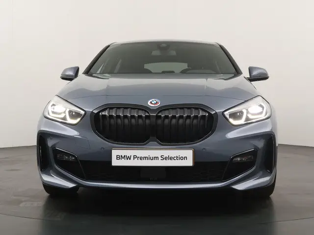 BMW 1 Serie 118i 2022 Benzine 4