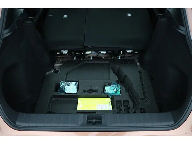 Lexus LBX Business Line 2WD 2026 Hybride Benzine 32