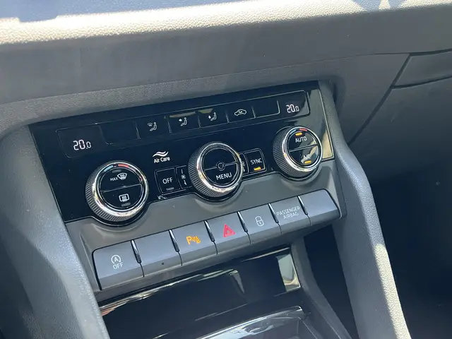 Škoda Karoq 1.5 TSI ACT Sportline Business 2020 Benzine 25
