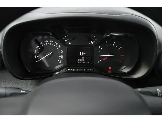 Citroën Berlingo 1.2 PureTech Club 2020 Benzine 12