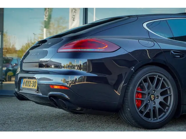 Porsche Panamera 3.0 4S 2013 Benzine 56