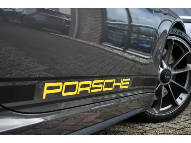 Porsche 911 3.8 GT3 2015 Benzine 24