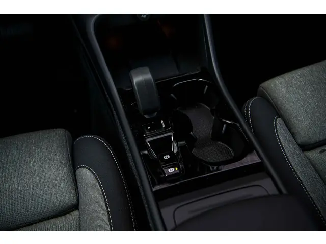 Volvo XC40 2.0 B4 Plus Dark 2025 Benzine 15