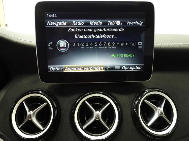 Mercedes-Benz A-Klasse A180 AMG Edition 2017 Benzine 11