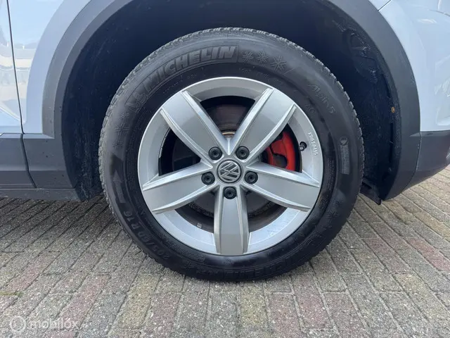 Volkswagen T-Roc 2.0 TSI 4Motion Sport 2018 Benzine 36