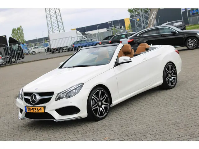 Mercedes-Benz E-Klasse Cabrio 400 AMG 2014 Benzine 10