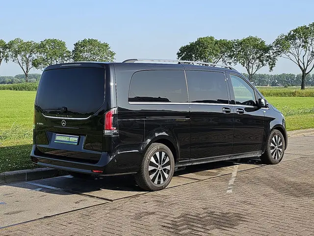 Mercedes-Benz V-Klasse 300 CDI 2024 Diesel 3