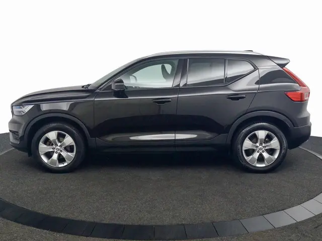 Volvo XC40 1.5 T3 Inscription zwart 2018 Benzine 8