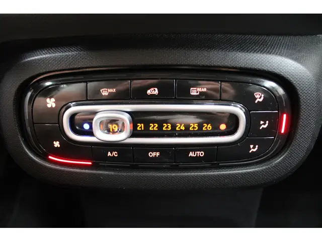 Smart Forfour 1.0 Essential Edition 2015 Benzine 10