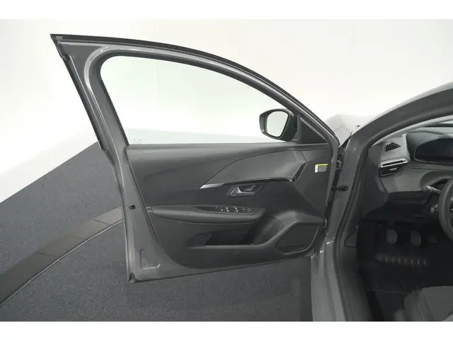 Peugeot 208 PureTech 100 Allure 2025 Benzine 60