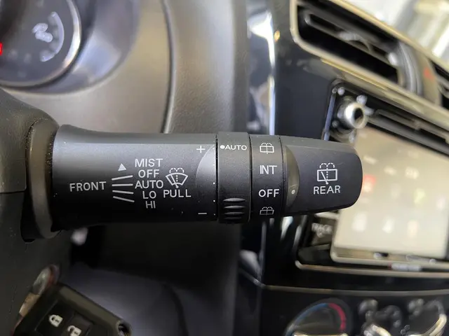 Mitsubishi Space Star 1.2 Connect Pro 2018 Benzine 32