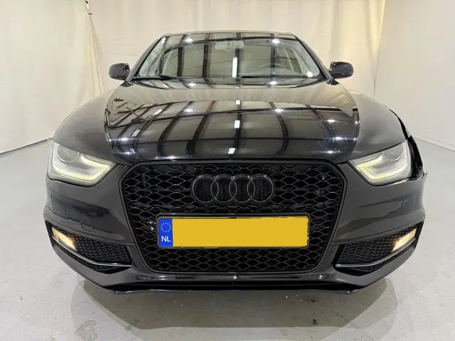 Audi A4 Sedan 1.8 TFSI Pro Line S 2014 Benzine 32