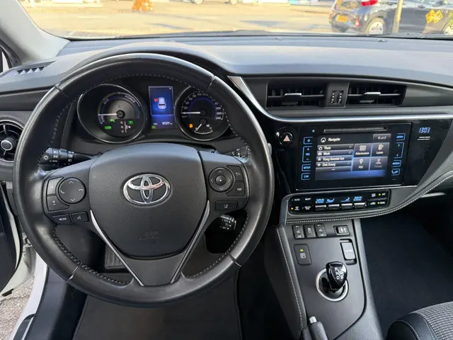 Toyota Auris 1.8 Hybrid Lease Pro 2016 Hybride Benzine 7