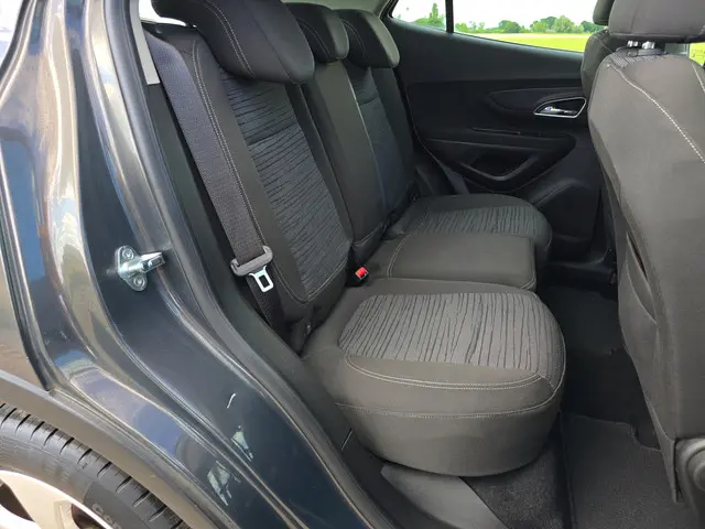 Opel Mokka 1.4 T Edition 2015 Benzine 35