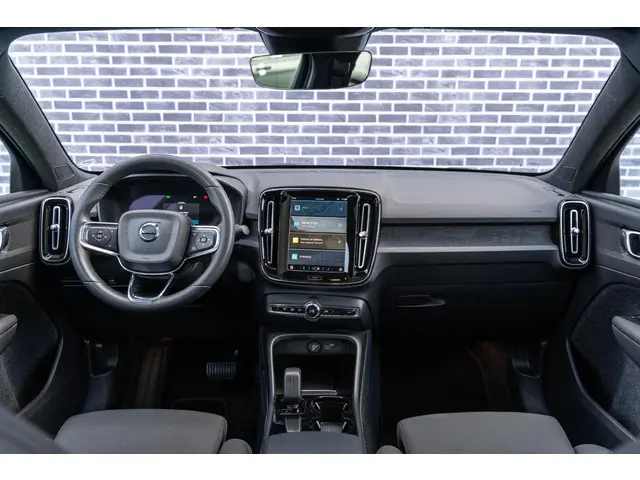 Volvo C40 Recharge Core 69 kWh 2022 Elektrisch 21