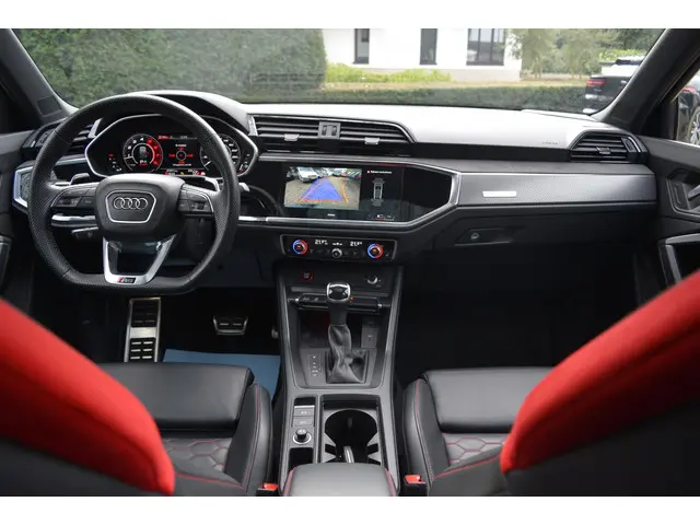 Audi RSQ3 Sportback 2022 Benzine 11