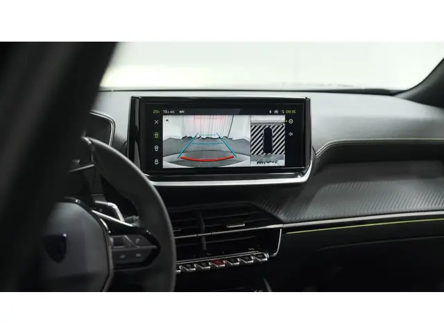 Peugeot 2008 PureTech 130 EAT8 GT 2024 Benzine 16