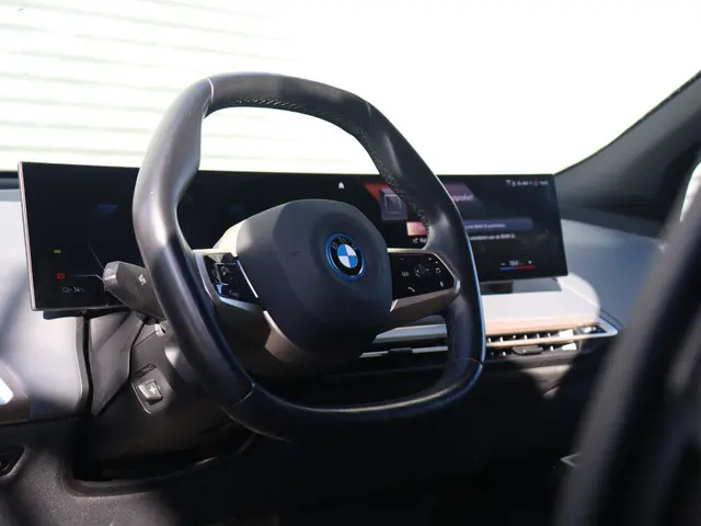 BMW iX xDrive40 2022 Elektrisch 16