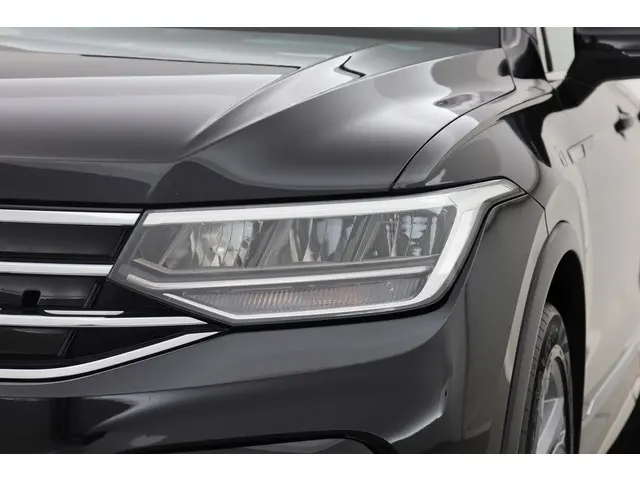 Volkswagen Tiguan 1.5 TSI R-Line DSG 2023 Benzine 26