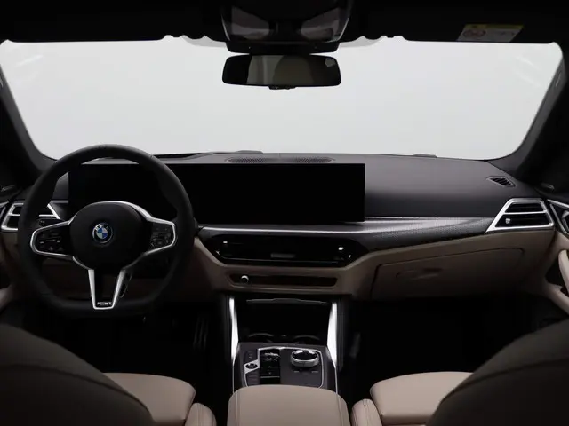 BMW i4 eDrive35 M SportPakket Pro 2024 Elektrisch 6