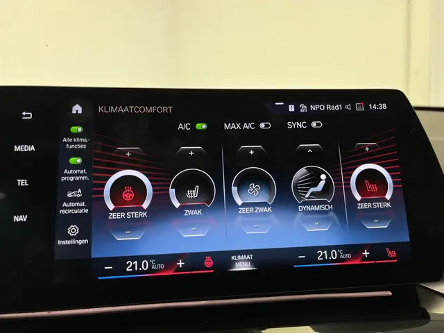 BMW X1 xDrive30e X-Line 2023 Hybride Benzine 26