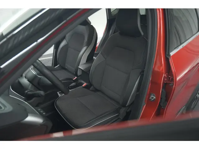 Renault Captur TCe 90 Techno 2024 Benzine 30