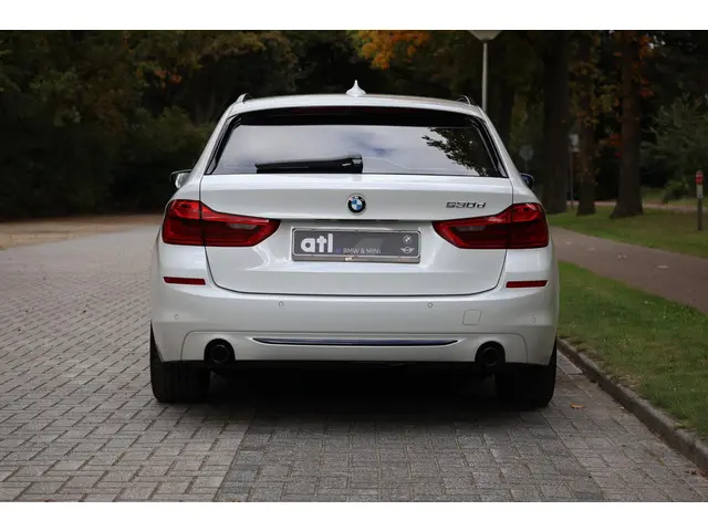 BMW 5 Serie Touring 530d High Executive 2020 Diesel 7
