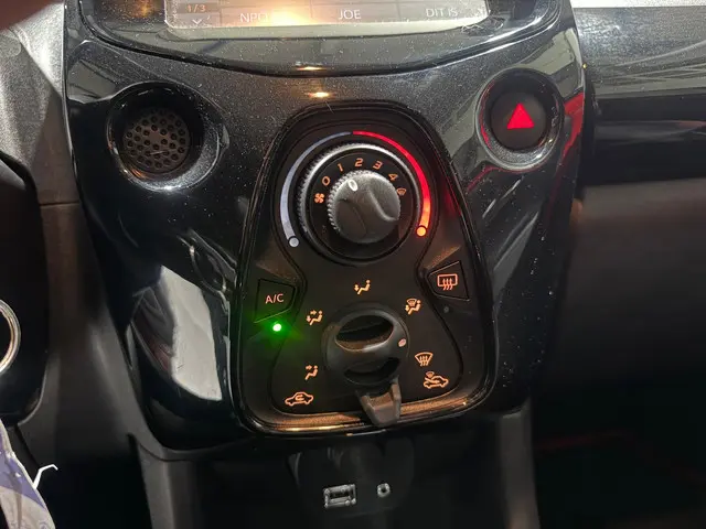 Toyota Aygo 1.0 VVT-i x-cite 2018 Benzine 10