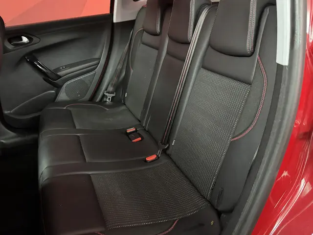 Peugeot 2008 1.6 BlueHDi Allure 2016 Diesel 8