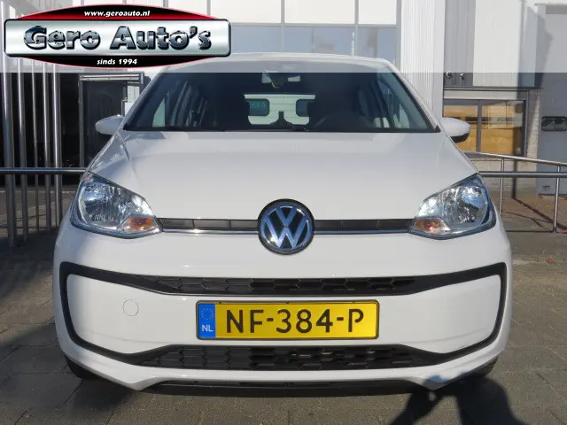 Volkswagen up! 1.0 BMT move up! 5drs 2017 Benzine 12