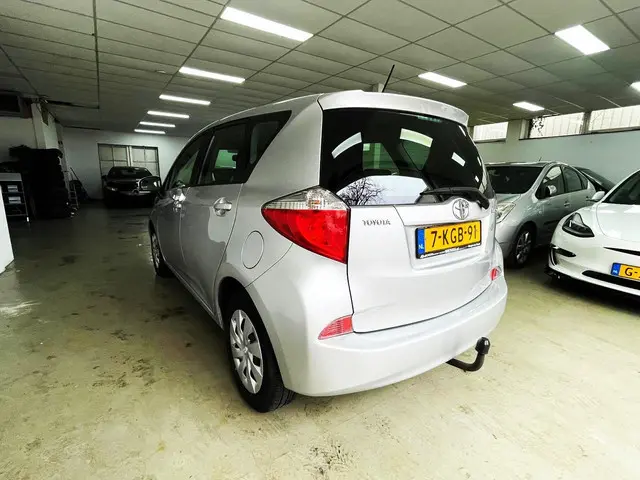 Toyota Verso-S 1.3 VVT-i Comfort 2013 Benzine 6