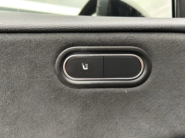 Mercedes-Benz A-Klasse 180 AMG Line 2020 Benzine 23