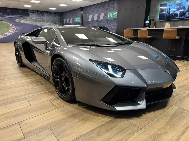 Lamborghini Aventador 6.5 V12 LP700-4 2013 Benzine 7